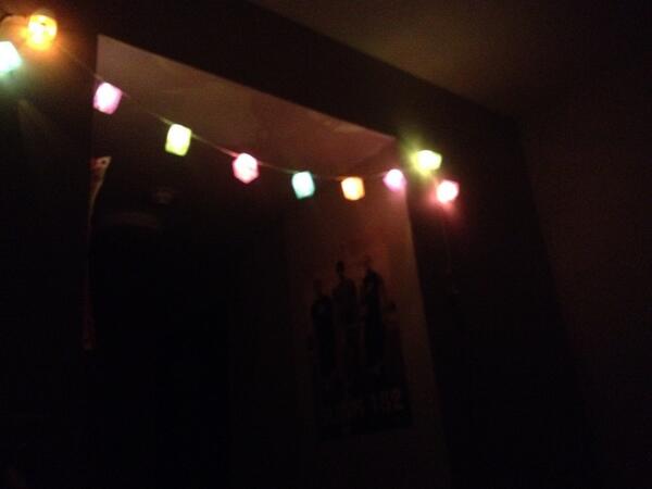 CoachMeg35's tweet image. Movie night with the loves #coollights @kir27sten @Lil_ELFin