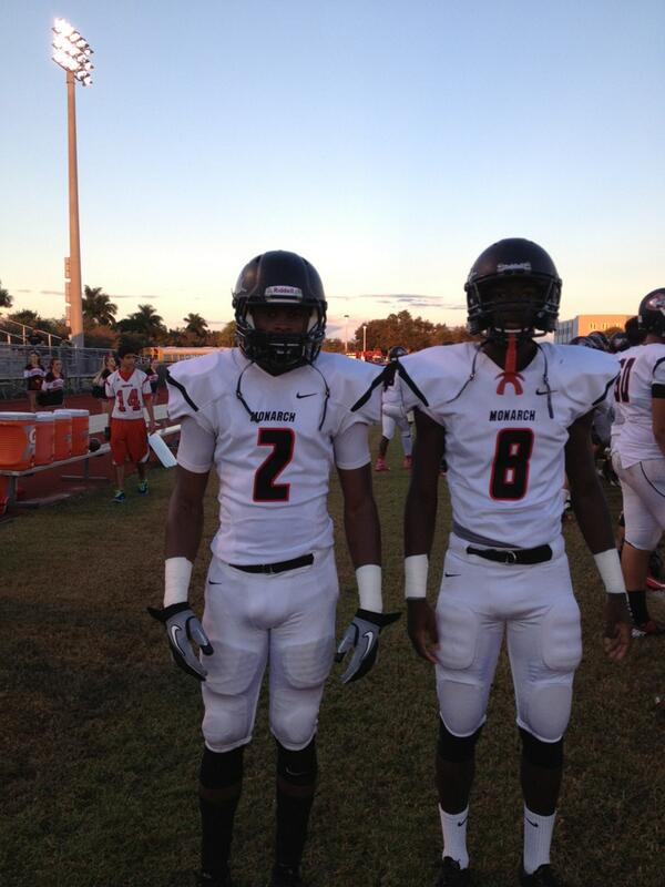 Julie Corona tweet media