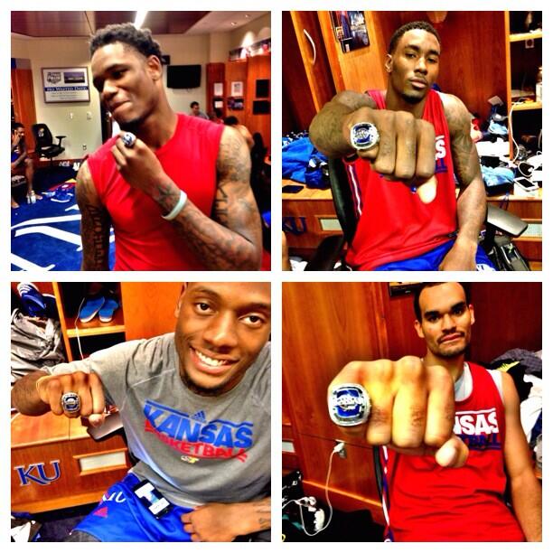 BVNS8GECAAEBTrv.jpg:large