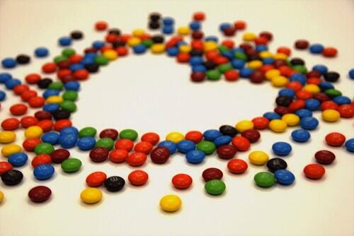countStrEUSS's tweet photo. @SAIpapa_legbaBA why did the blonde get fired from the m&amp;m fact ory? http://t.co/vnpCQ3G7Q4
