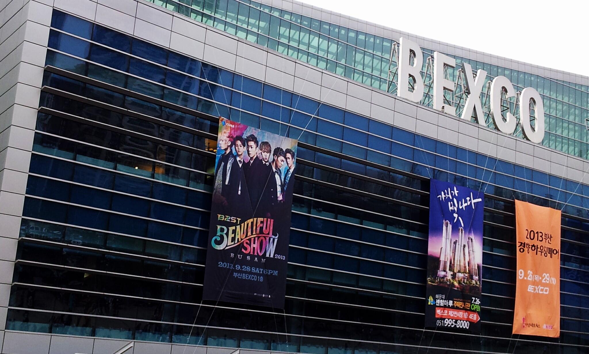 BVO-bDYCIAE70YT.jpg:large