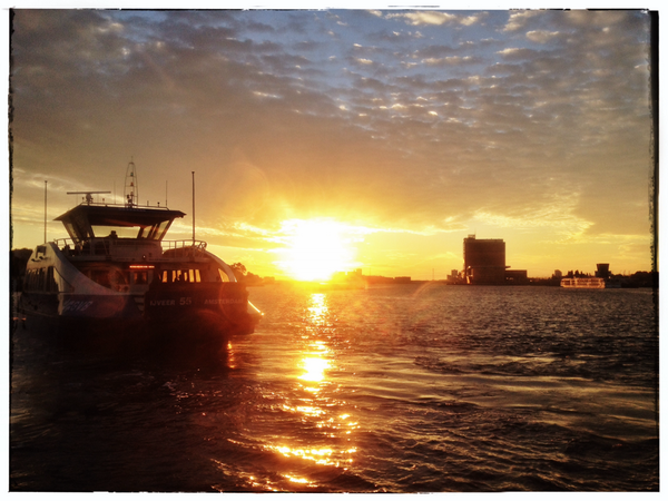 Janine1986's tweet photo. Het #IJ is mooi. #goedemorgen http://t.co/Djzh9bttzT