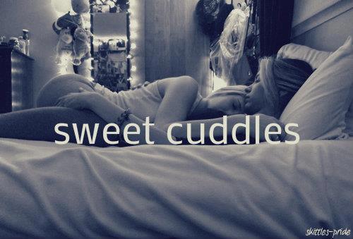 DutchLesbians's tweet photo. Goedemorgen dames, het is weer weekeinde!!! http://t.co/6Axb6kqgHX