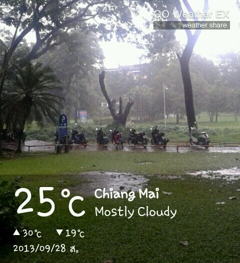 Noowim's tweet photo. I am in Chiang Mai,09/28 15:13.Weather:Mostly Cloudy, 25℃, 5.0 MPH West.Share by GO Weather EX.http://t.co/qhqy7RUdLi http://t.co/aKMcbLvxjL