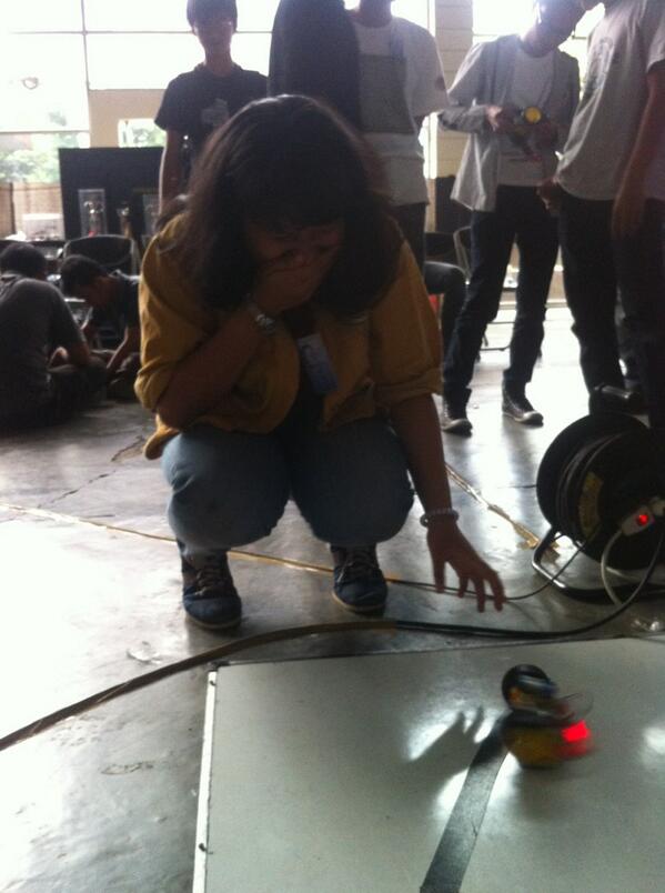 RoboStage tweet picture