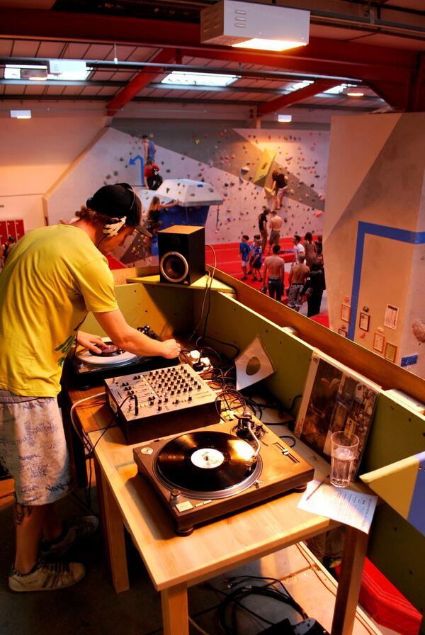 BoulderBrighton's tweet image. Awesome vibe so far #BBComp