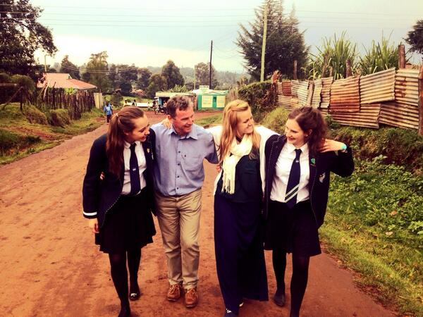 Litein_exchange's tweet photo. This wee family isn't ready to leave Kenya yet... http://t.co/Bn8Ac0AWbP