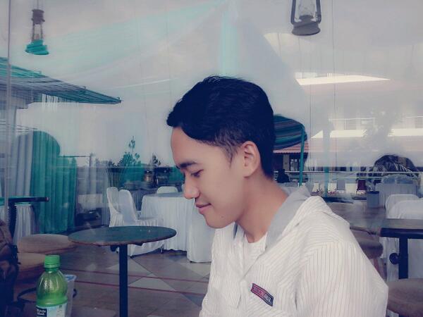 TheOozy's tweet photo. Si ganteng kalem @andrie_lesmana http://t.co/880ySoNTOC