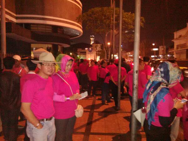 Disyanjak on the road, spread the love...