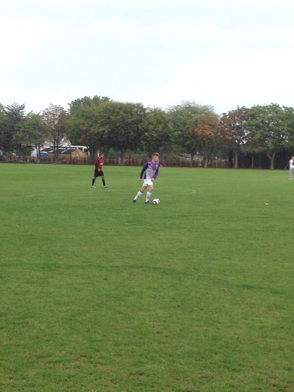 RangersWinnersh's tweet photo. Eliot whitehouse on the ball looking to play http://t.co/mIYC5ytVXu