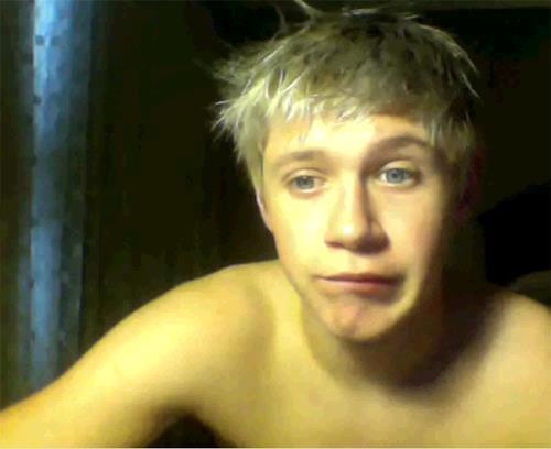 PHFiltradasOK's tweet photo. Niall horan foto filtrada #PHFiltradasOK http://t.co/rYDsTmb3hP