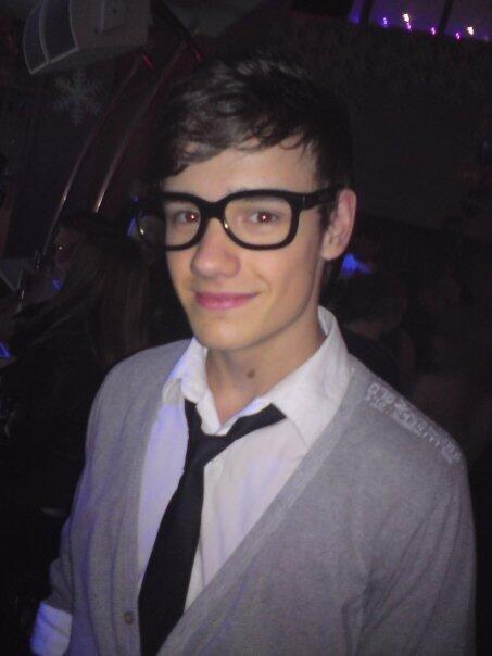 PHFiltradasOK's tweet photo. Liam payne, foto filtrada #PHFiltradasOK http://t.co/JaZfHA9f0d