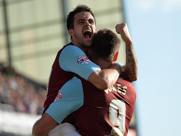 BurnleyOfficial's tweet photo. Here's the pics of the day, from @Fordyfoureyes ... http://t.co/0QLKhDSyum