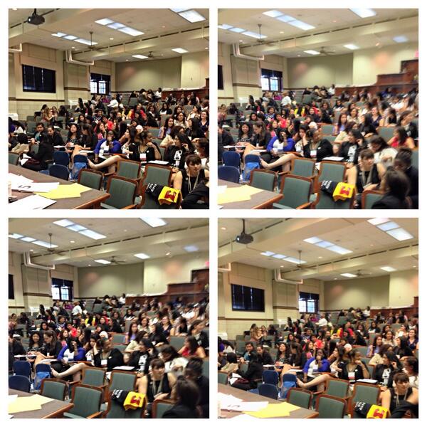 sia_uiuc's tweet image. SIA's handling business! #siafounders23 #siatakeover #notevenhalf #professionalwomen