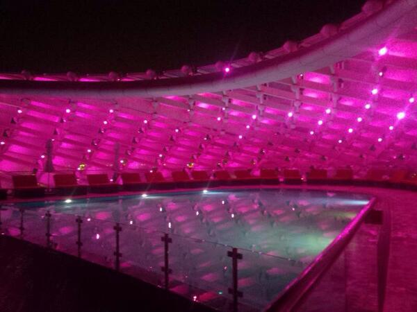 MejiMedia's tweet photo. Anyone fancy a swim? #yasviceroyfun  Yas Viceroy hotel Abu Dhabi #Famtrip C&amp;IT http://t.co/JveQsugpiR