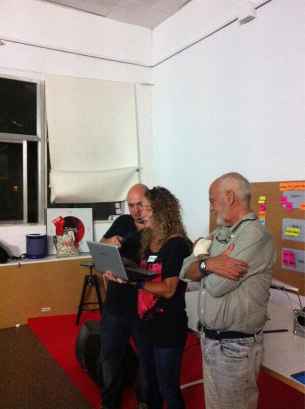 Apps4Health_es's tweet photo. #apps4health entrega de premios http://t.co/6m1RPaIxKD