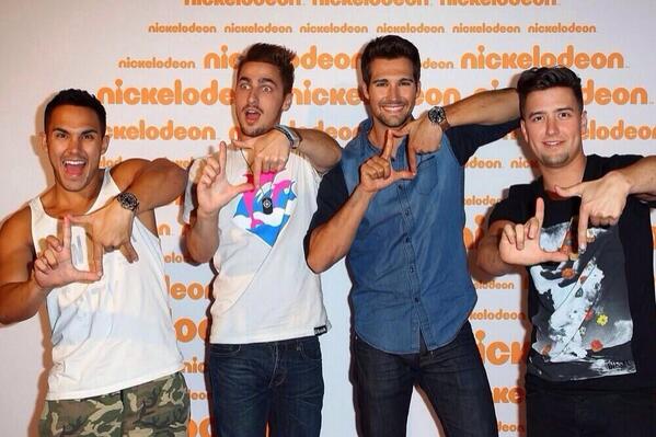 EJ_vazquez98's tweet image. They deserve it #PCAForBigTimeRush @bigtimerush @HeffronDrive @jamesmaslow @TheCarlosPena @1LoganHenderson