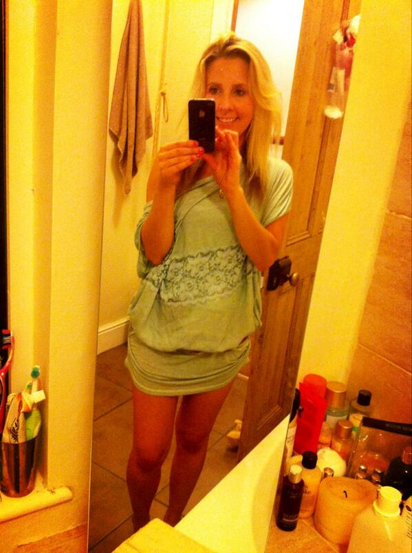 Kirsty_a_day's tweet photo. @Debbens #onesize #sizeone!! #dresstop! Xx http://t.co/9r9E4n8xRV