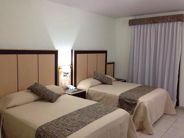 morochotocho's tweet photo. Hotel Gran Vía, bueno, bonito, nuevo y excelente precio. Salina Cruz http://t.co/WO4vave5El