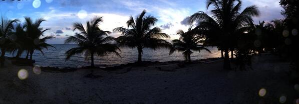 caseywaynemoore's tweet photo. Wish my girls were here! http://t.co/eUvBrwjCZ0