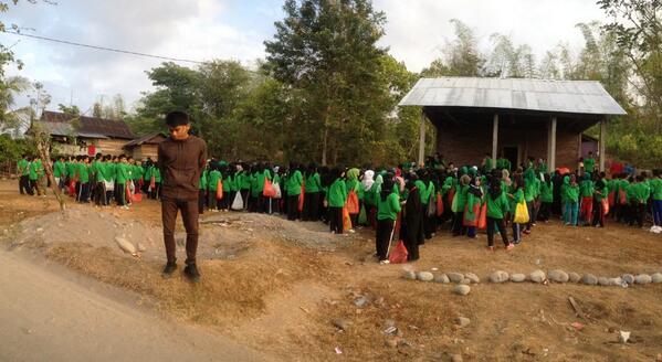 PKL Farmakognosi-Fitokimia <a href="/FF_PH12/">FF_UMI 2012</a>