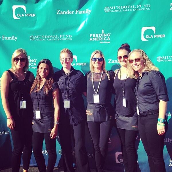 ezianantucket's tweet image. #EZIAtrained volunteers working the red carpet at @feedingamerica's Sunset Soiree! Fabulous night with the extend...