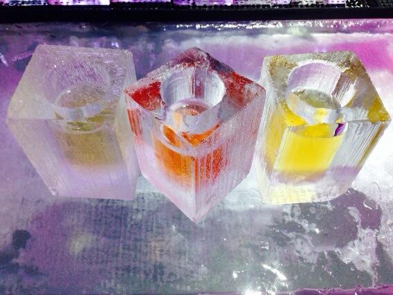 AlboIbez's tweet photo. Soft drinks in Oslo Ice Bar!! Enjoying this time http://t.co/tY7k0kyiJj