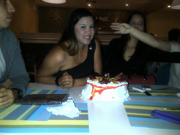 manacho93's tweet photo. Felicitaciones hermana bella y hermosa. http://t.co/RrUxY6NVKL