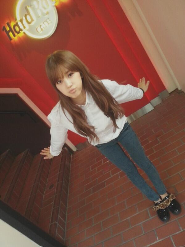 APINKDORMSQ's tweet photo. APinkPandas_INA [FOTO] 130929 Chorong Posted On Fancafe with A Selca http://t.co/kB8ewtcfjd | cr leeaceno2
