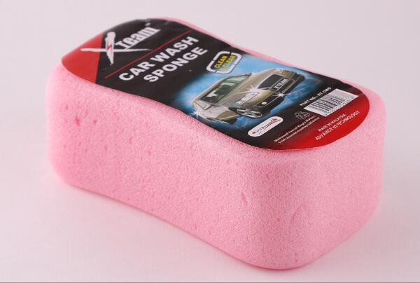 ننصح عند غسيل #سيارتك بإستخدام إسفنجة ناعمة حتى تحفظ طلاء #السيارة وتجنبه من الخدوش والدوائر #إكس_تيم