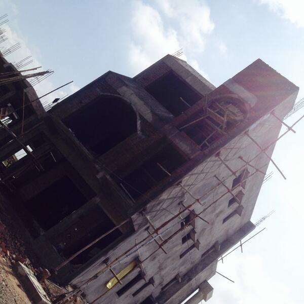 siddhartg's tweet photo. Villa Celeste No. 1 at Casa Grande-Bicholi, Indore....#TakingShape http://t.co/ybw9ctPHf9