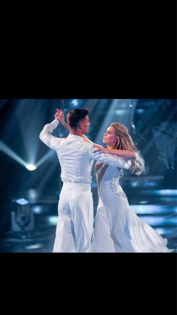 OfficialClancy's tweet photo. Love this pic 😄 http://t.co/xknxgxU7QJ