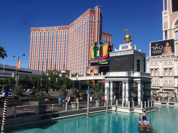 HelloKitch's tweet image. Off to a few casinos at 9am.. why not? 

#VivaLasVegas
#Winning 
#ProbablyNotThough