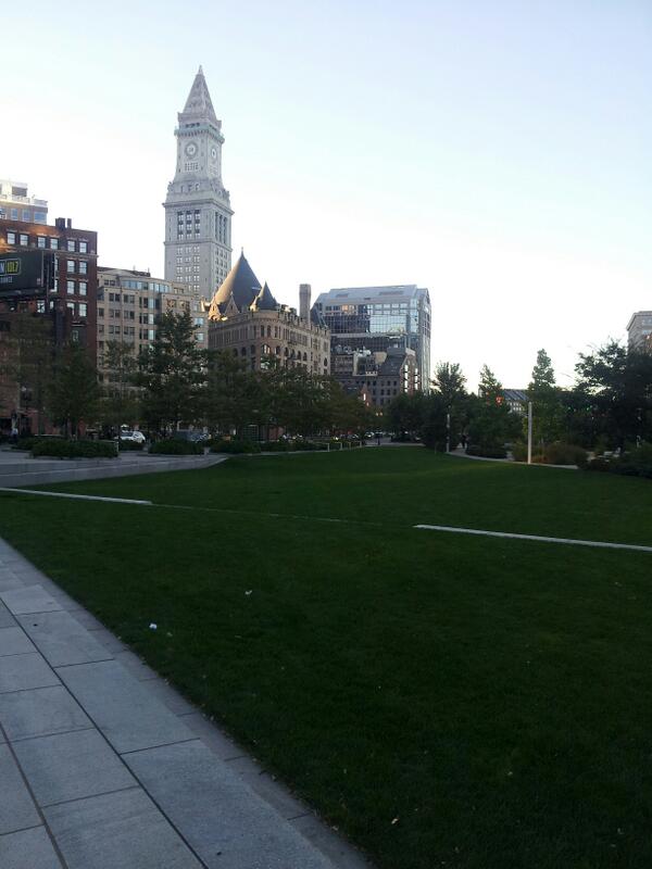 tomlyv's tweet image. Belle journee sur boston today