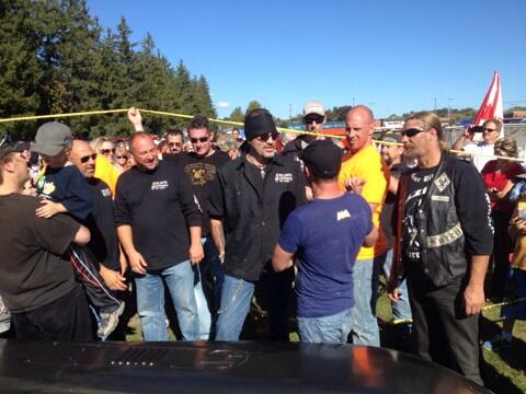 the89batmobile's tweet photo. Huge crowd. http://t.co/GClkh0YAXr
