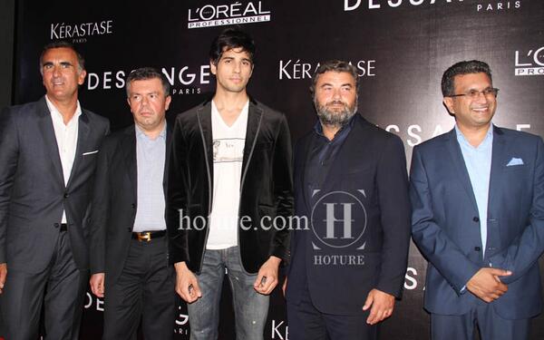 HotureTV's tweet photo. @S1dharthM @DessangeMumbai #launch #fashion #hoture @sashahoture @SidharthMalhFC @SidharthMArmy @SidharthM_Fans http://t.co/6jcuuENQVk