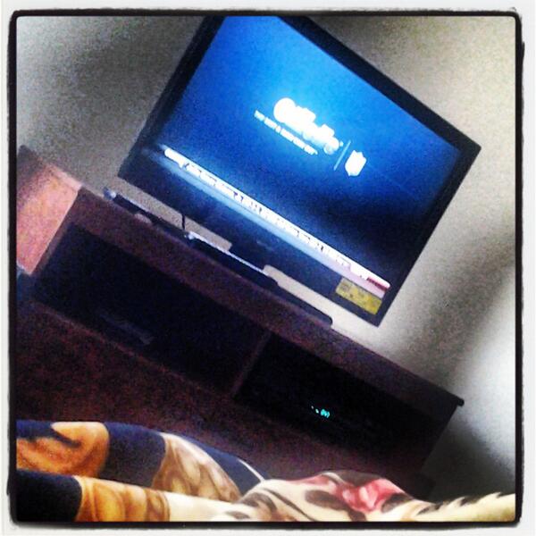SqwintTheJefe's tweet photo. Not tryin get up out bed! Watchin espn gt it cloudy in this bitch! #thecastle http://t.co/1MTFSEkO6e