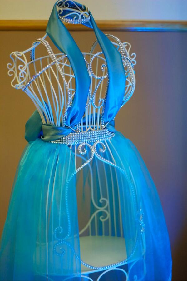 TwoRosesEvents's tweet image. Sweet Sixteen