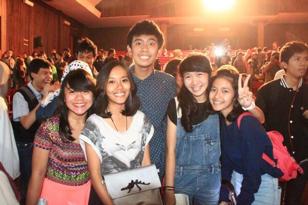 OURFAMILYS's tweet photo. @ChintiaMeriska @dhealdilla @hanifm @ginatalita @dafinhade http://t.co/yDDQjMJpm7