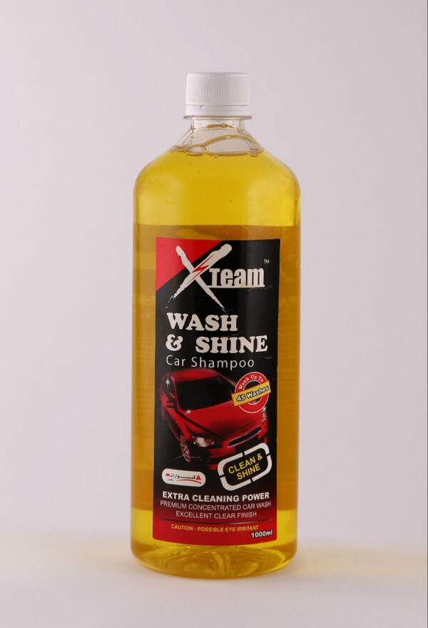 غسيل #السيارة بمواد كيميائية يؤثر مع مرور الوقت على لمعة الطلاء وبريقه، لذا طور خبراء #اكس_تيم صابون لغسيل #السيارات