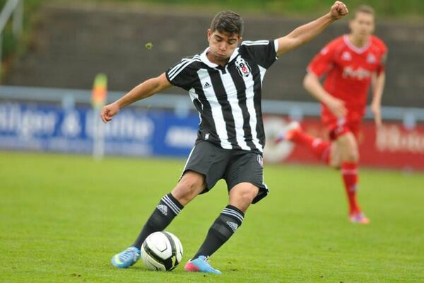 BJK_Akademi's tweet photo. BİLGİ | Tayfun Aydoğan (@taydogan10), Akademi Ligleri'nde Beşiktaş formasıyla çıktığı 101 maçta 58 gole ulaştı. http://t.co/Id3MzyTKfD