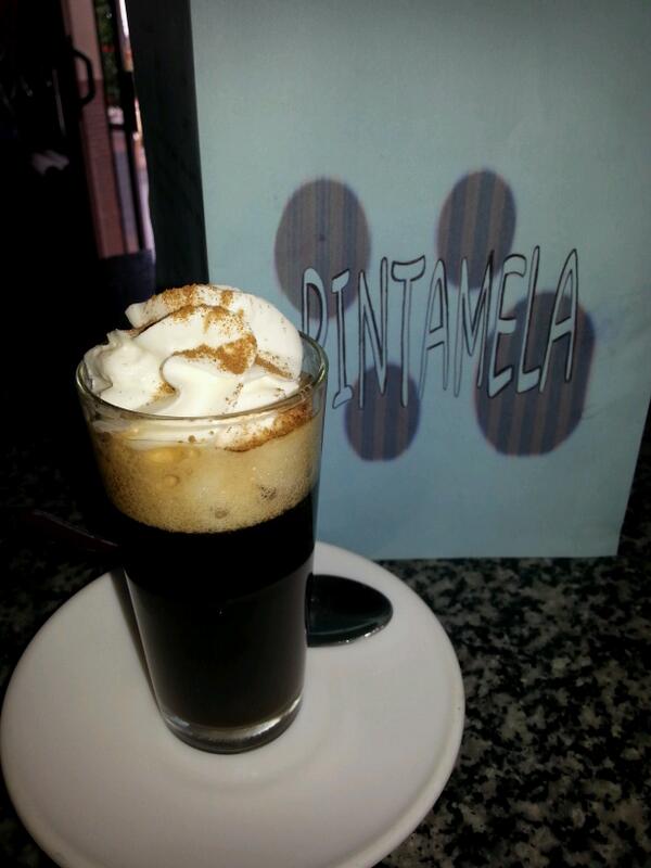 pintamela2's tweet photo. Café irlandés.  Al ataqueeeee!!!!! http://t.co/pSgFgxFiv7