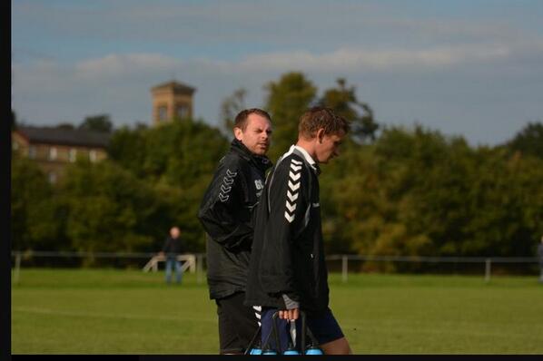 7pearsy's tweet photo. @GlennCharker @Walshy_87  #coneman #waterboy #righthandman #brainsbehindtheoperation http://t.co/D9LWIwaskF