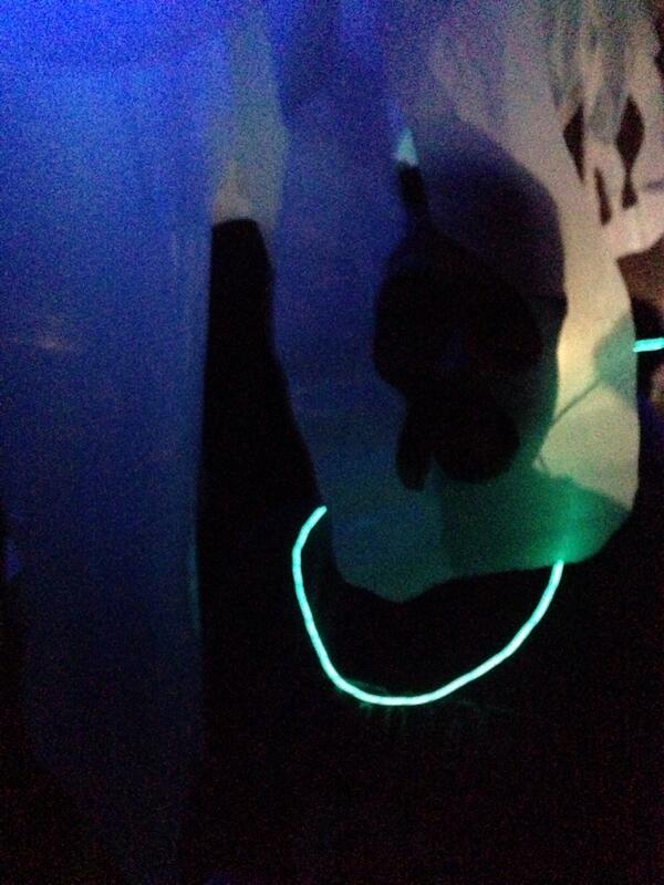 pvstylee's tweet photo. Glowing last night #familia #GlowSantaMonica #Wellalife http://t.co/bhbV2vAWO2