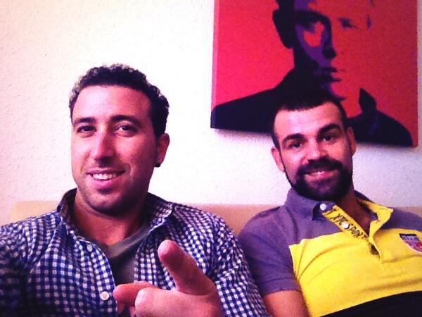 Ya en los camerinos de <a href="/telecincoes/">Telecinco</a> preparándonos para la actuación en @QTTF hoy a las 19:00 #EfectopasilloQTTF