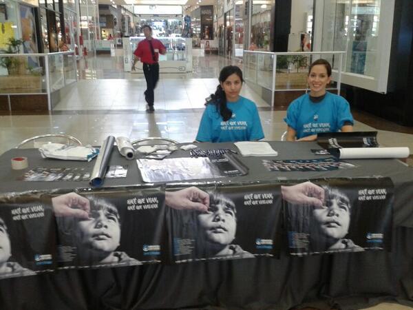 También estamos en el Shopping San Lorenzo. Contamos contigo para hacer que vuelvan. #abramoslosojos2013