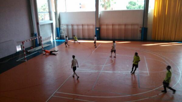 y mos estrem amb la victoria del nostre equi de futbol sala 9-2