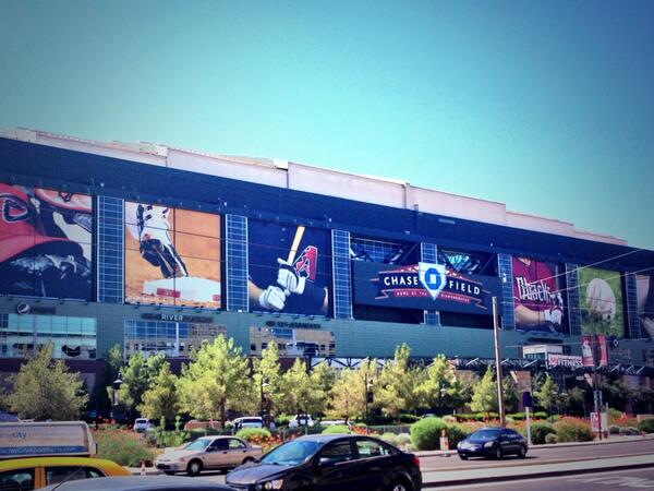 BauerOnTheMic's tweet image. Sadly, this is the last time I will be making this walk to work this year…. #sadface #GoDbacks #WhereDidAllTheTimeGo