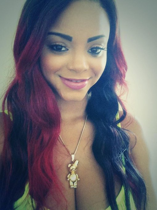 Yours truly #MISSLAVISHSTYLES😘💋 http://t.co/TCkoEP4JEj<a href="/tag/misslavishstyles"class="tags">#MISSLAVISHSTYLES</a>