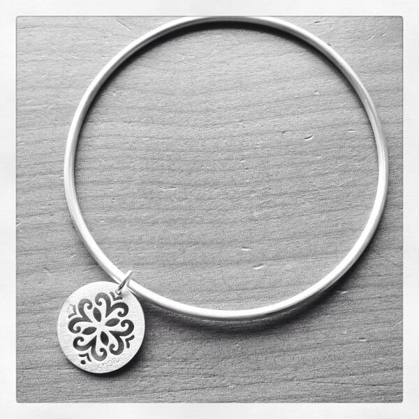 UnicusCL's tweet image. #pulseras #stackbangle #bracelets #cool #trendy #silver #cutout #moda